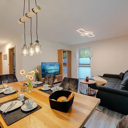 Apartamento #9 jsliving Business - barrierefrei Terrasse Küche SmartTV kostenloser Parkplatz
