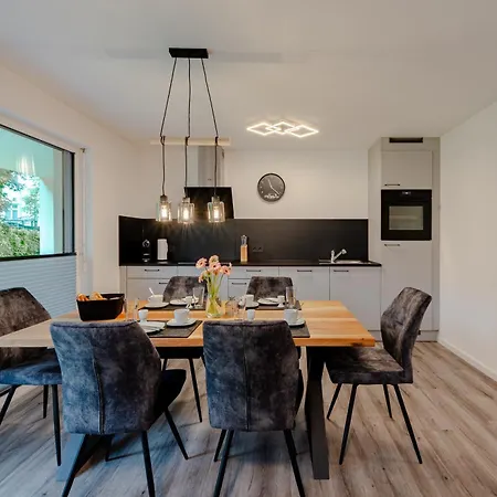 Apartamento #9 jsliving Business - barrierefrei Terrasse Küche SmartTV kostenloser Parkplatz Horb am Neckar
